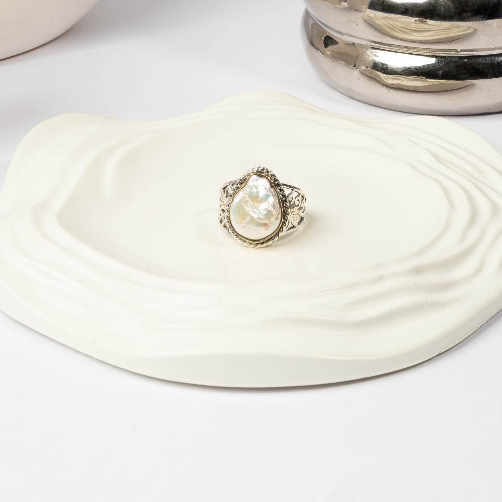 Aura Edge Pearl Ring